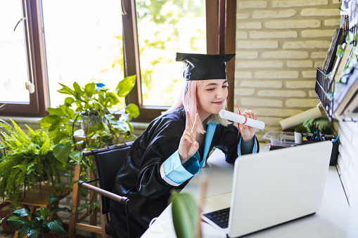 Read more about the article Top 8 High-Paying Jobs Available with Online Degrees